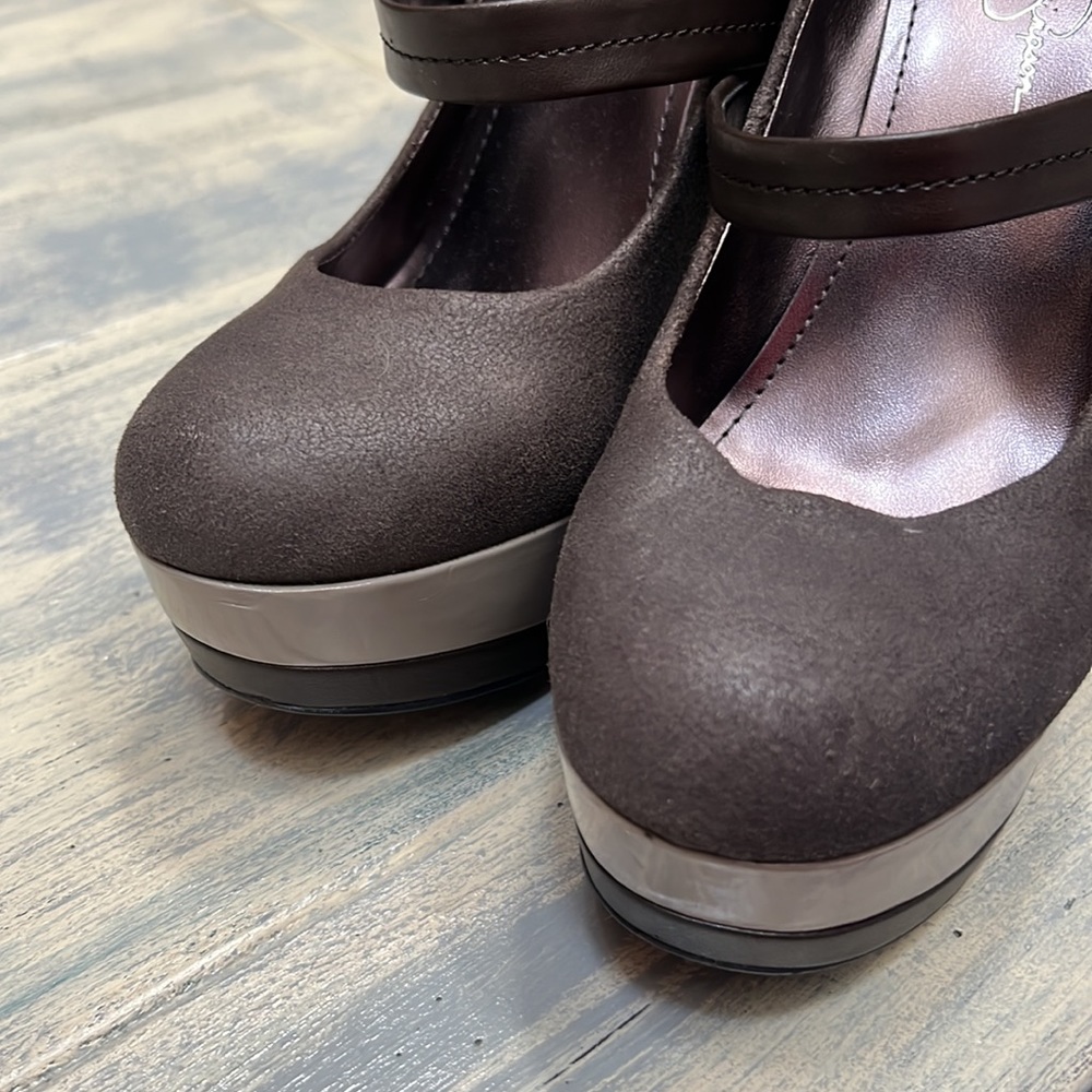 Heels - Picture 4 of 4